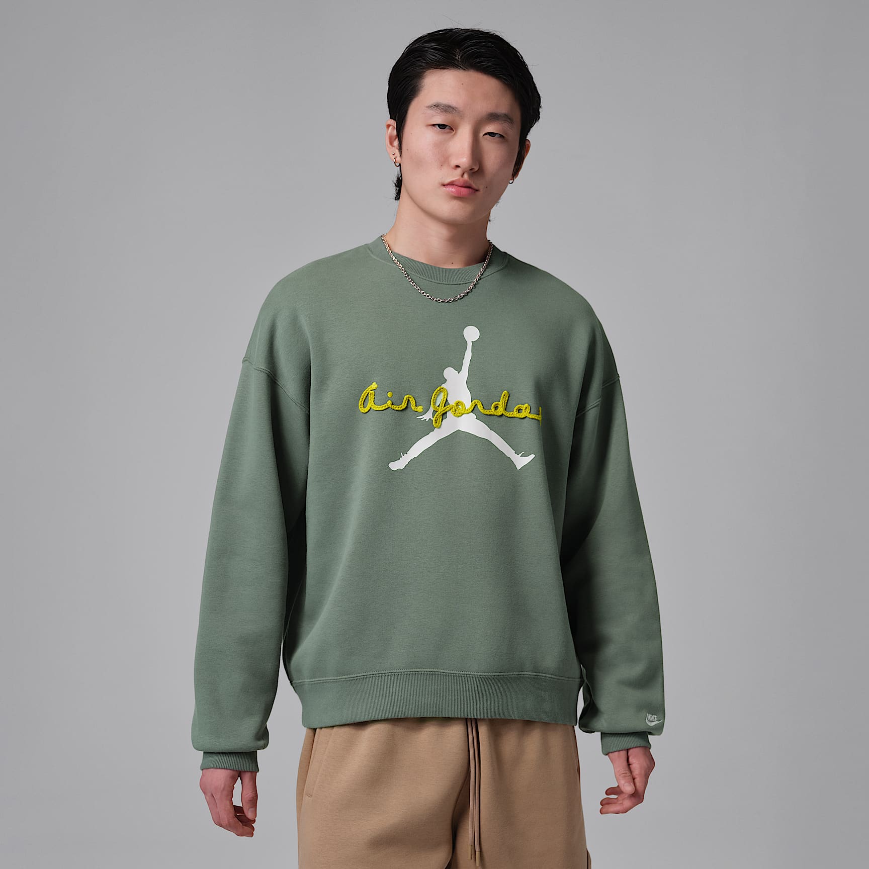 Jordan Brooklyn Men's Fleece Crewneck Sweatshirt. Nike JP